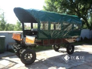 pferdeplanwagen-kutsche-planwagen-7-pferdekutsche-mmkutschen-handbremse-beleuchtung-scheibenbremsen-tisch