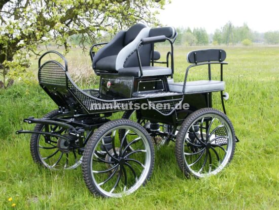 pferdekutsche-fahrschulwagen-kutsche-schwarzkutsche-neuekutsche-1-2-spänner-luftfederung-komfortsitz