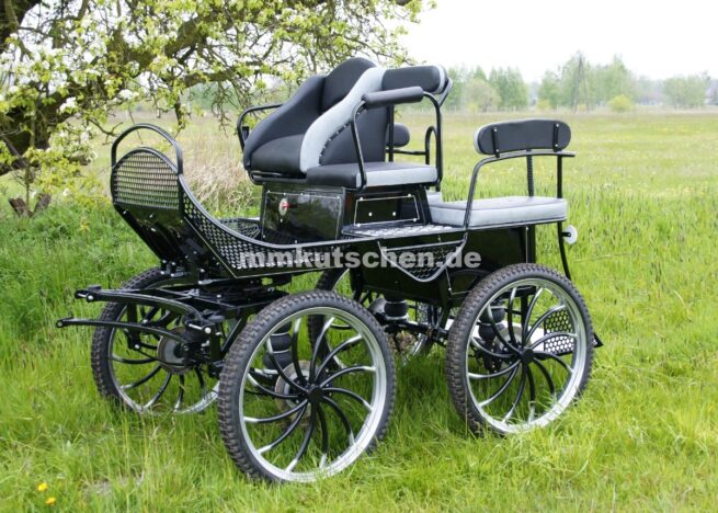 pferdekutsche-fahrschulwagen-kutsche-schwarzkutsche-neuekutsche-1-2-spänner-luftfederung-komfortsitz