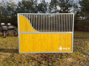 Pferdebox-002-300/220 mit Holz