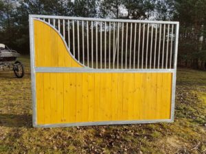 Pferdebox-002-400/220 mit Holz