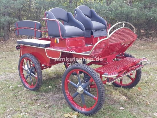 koets-freizeitkutsche-marathonwagen-wagonette-fahrschulwagen-37a-luftfederung-scheibenbremsen-blinker-beleuchtung-ortscheitschoner -mmkutschen-deichseldampfer-doppelrücklehnen--flachspeichen-edelstahlrohr-schwingsitz-aufsiegshilfe-schwingsitz