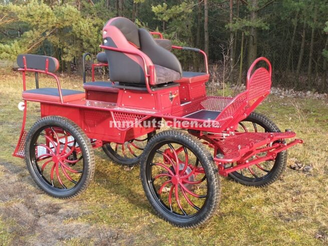 freizeitkutsche-marathonwagen-wagonette-fahrschulwagen-50-scheibenbremsen-mmkutschen-deichsel-schere-blattfederung-aufstiegshilfe-komfortsitz