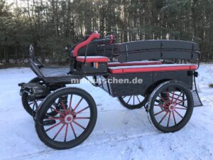 pferdekutsche-kutsche-mmkutschen-fahrschulwagen-015-e-staukästen-sitzbänke doppelrücklehnen-aufstiegstreppe-handkurbelbremse-luftfederung-wechselradnabe-komfortsitz 
